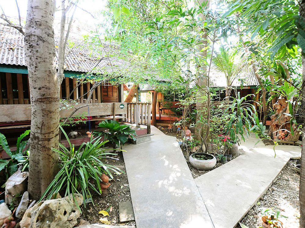 Sukhothai Guest House Buitenkant foto