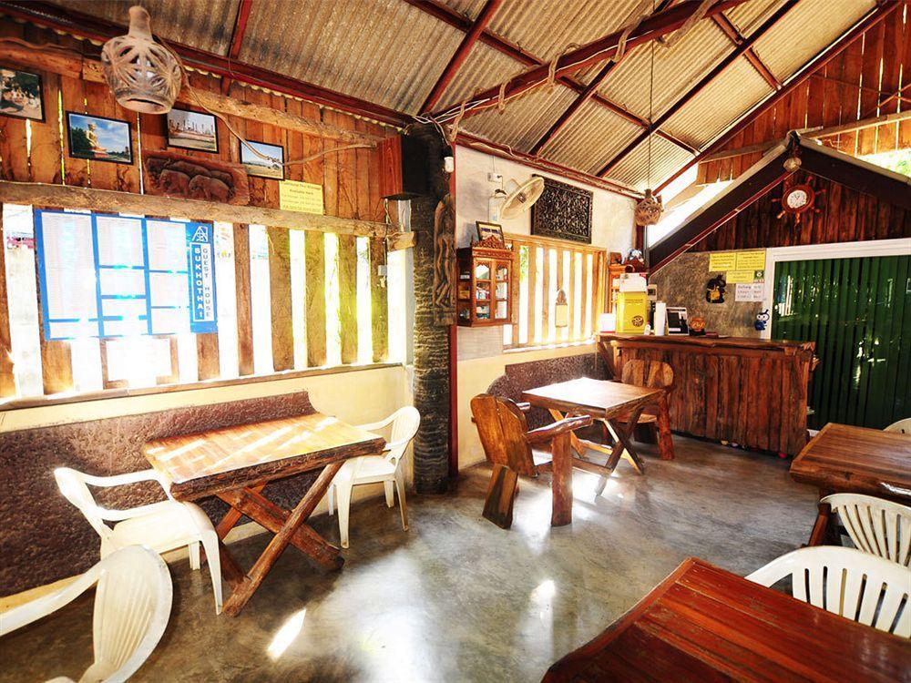 Sukhothai Guest House Buitenkant foto
