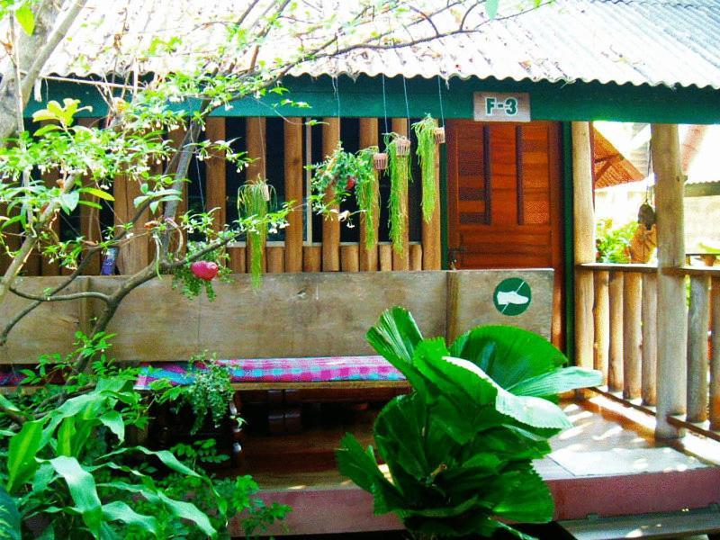 Sukhothai Guest House Buitenkant foto